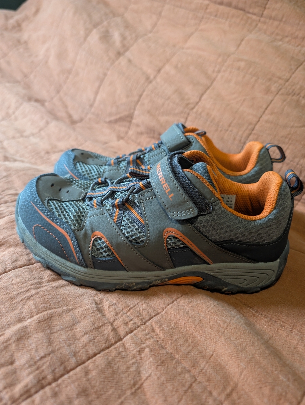Merrell big kids boys Trail Chaser size 3.5